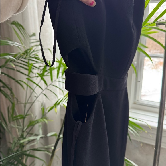Rebecca Vallance Iman Cutout Midi Black Dress

NWT
Never work - Picture 5 of 8